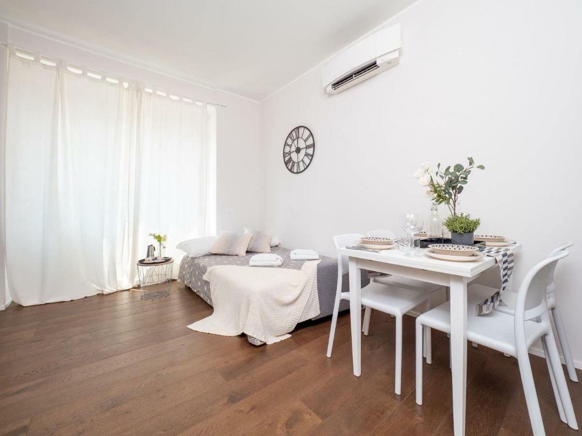 The Rent - Cozy One Bedroom In Apartment